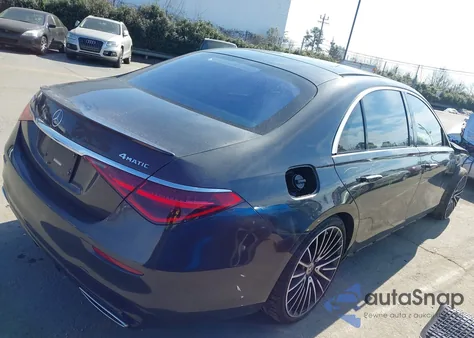 2022 Mercedes-Benz S 500 4Matic z USA, uszkodzony, nr VIN W1K6G6DB6NA133518